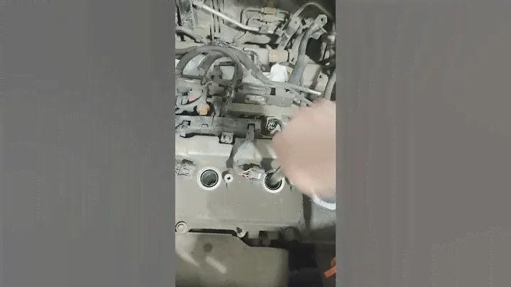 Установка новой свечи зажигания #авто  #гараж #автосервис  #ремонт #свечи